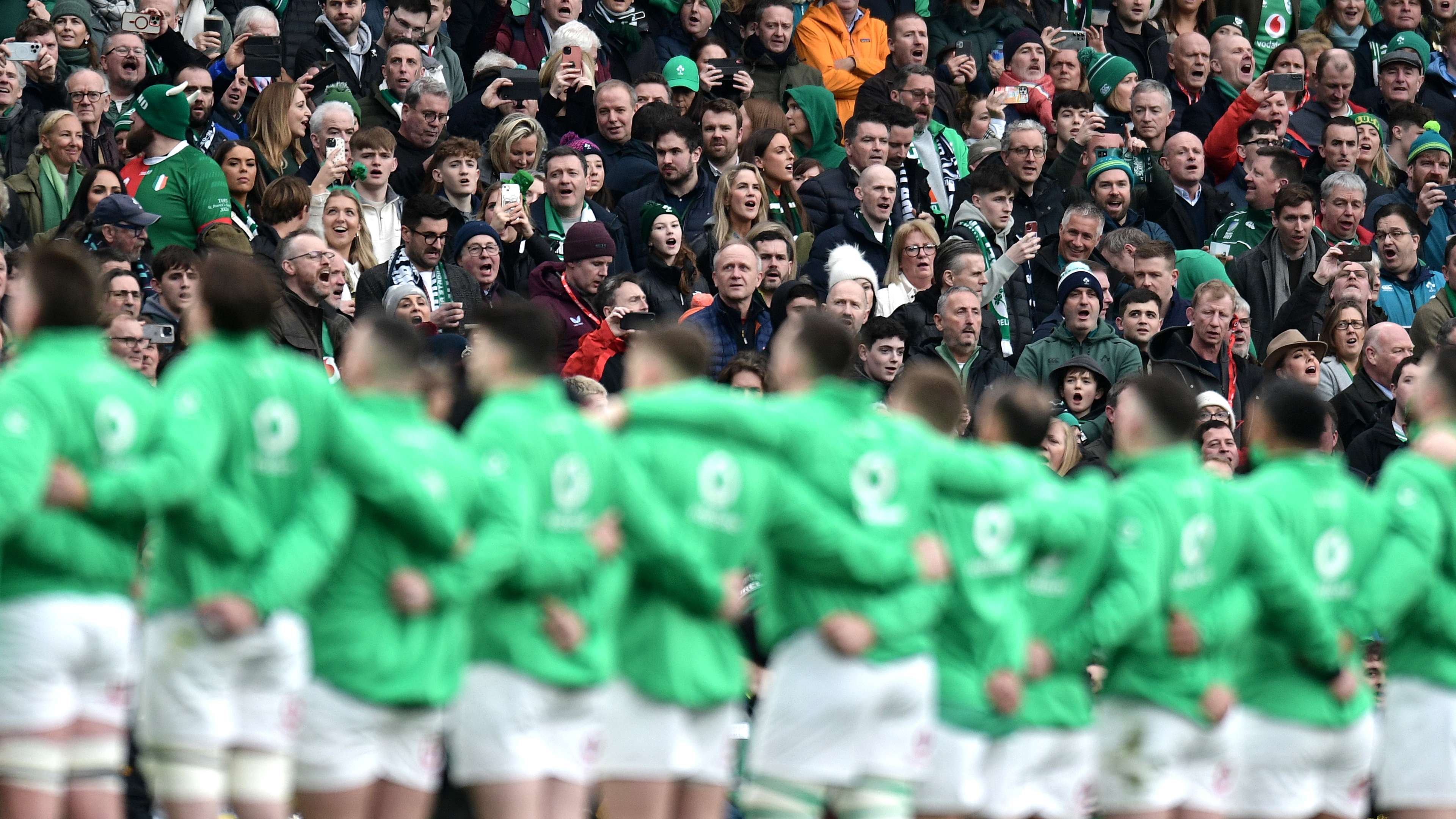 市值波动与 市值波动与